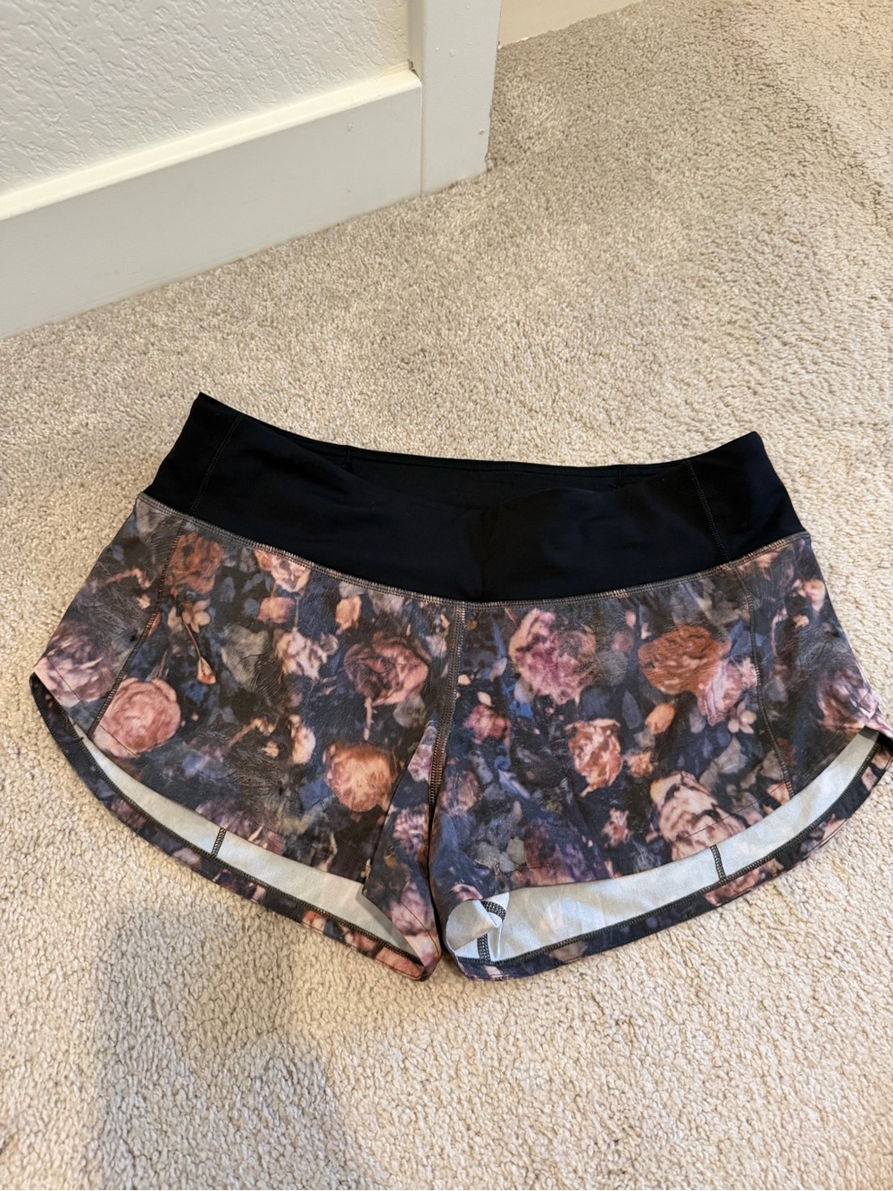 Lululemon Speed Up Short *2.5" Frosted Rose Multi / Black
